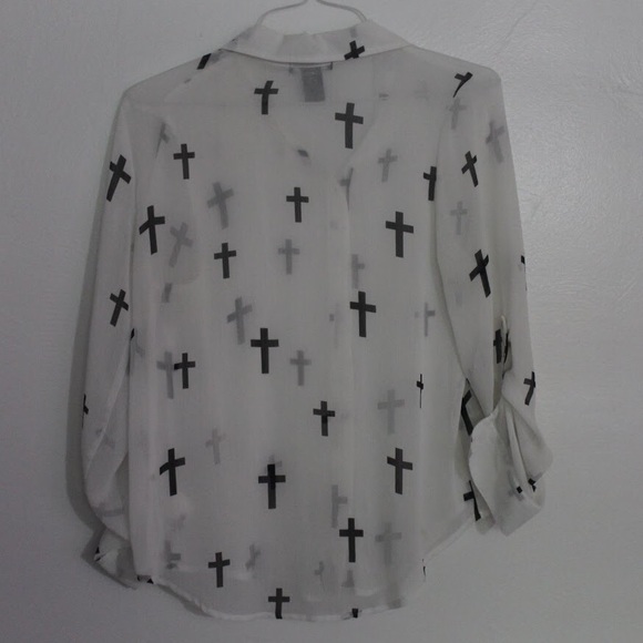 Button up shirt - Picture 2 of 4